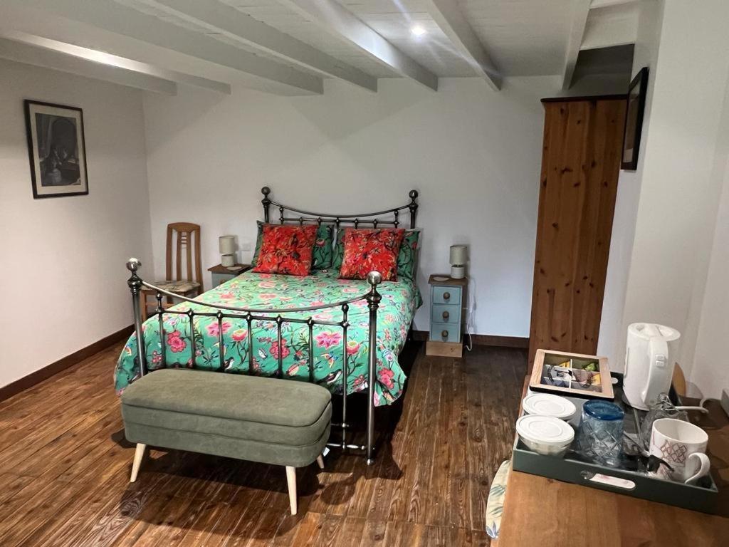 The Little Robin Bed & Breakfast Chevanceaux Ngoại thất bức ảnh